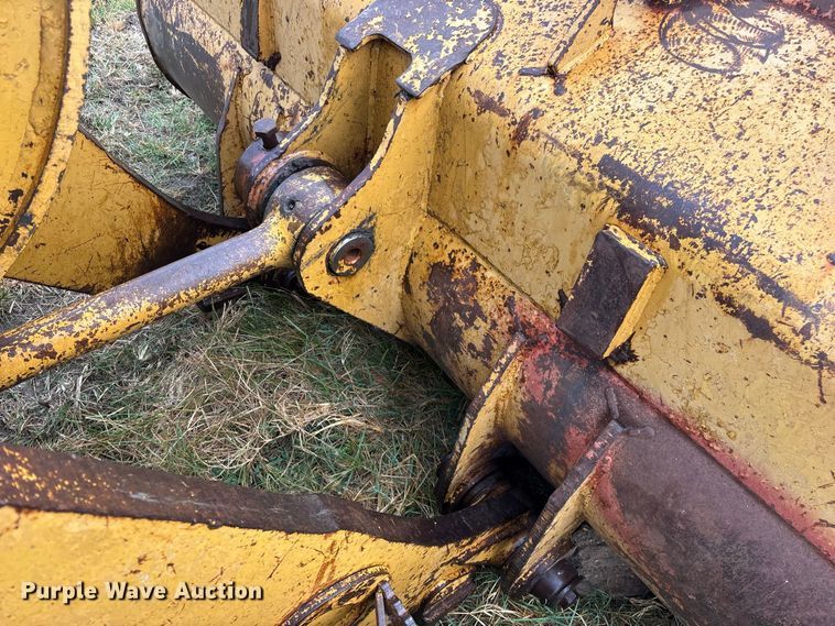 image for item FG0619 1981 Caterpillar 963LGP track loader