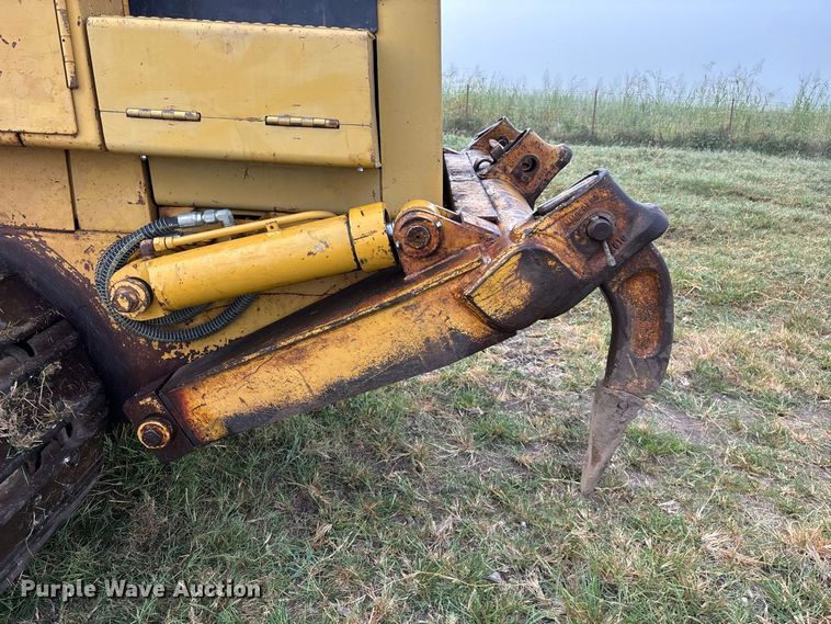 image for item FG0619 1981 Caterpillar 963LGP track loader