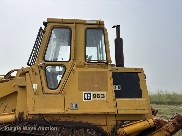 image for item FG0619 1981 Caterpillar 963LGP track loader
