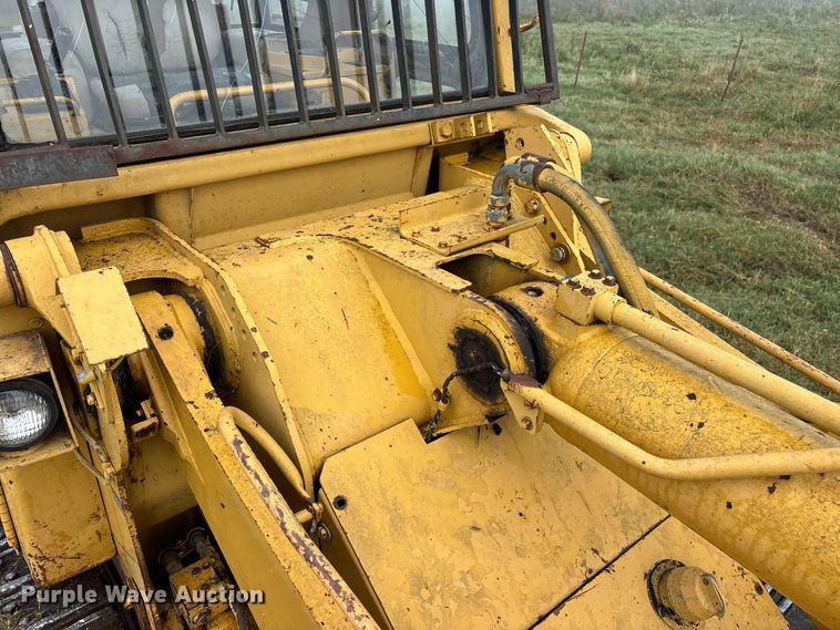 image for item FG0619 1981 Caterpillar 963LGP track loader