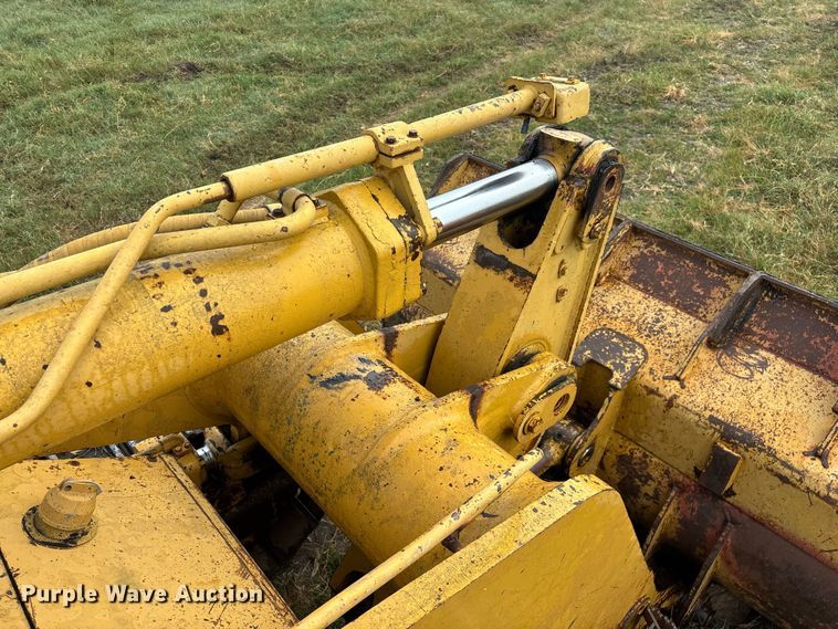 image for item FG0619 1981 Caterpillar 963LGP track loader