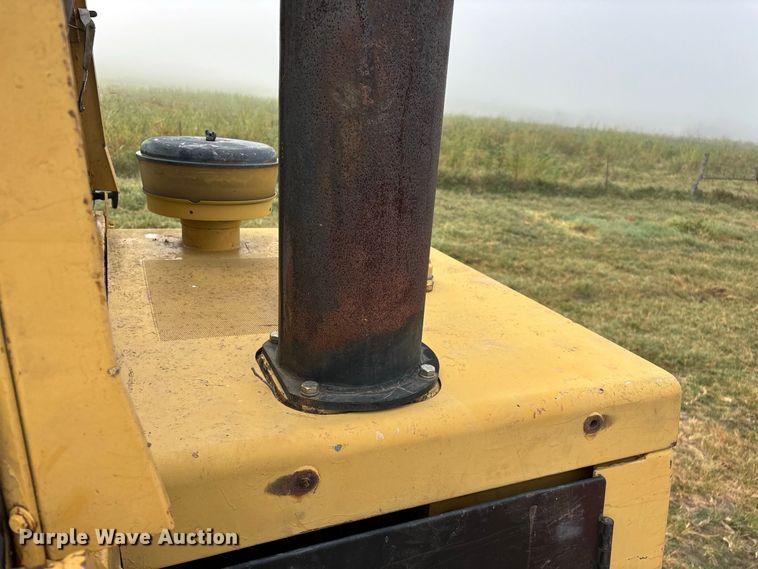 image for item FG0619 1981 Caterpillar 963LGP track loader