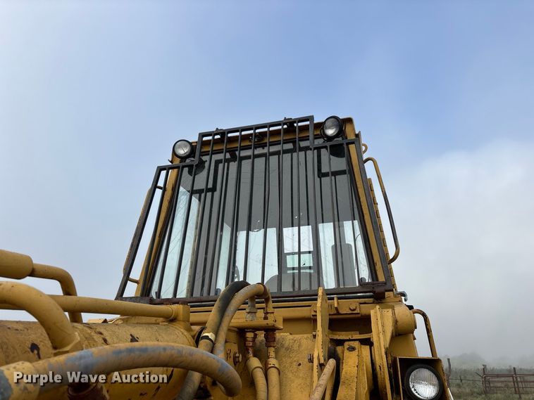 image for item FG0619 1981 Caterpillar 963LGP track loader