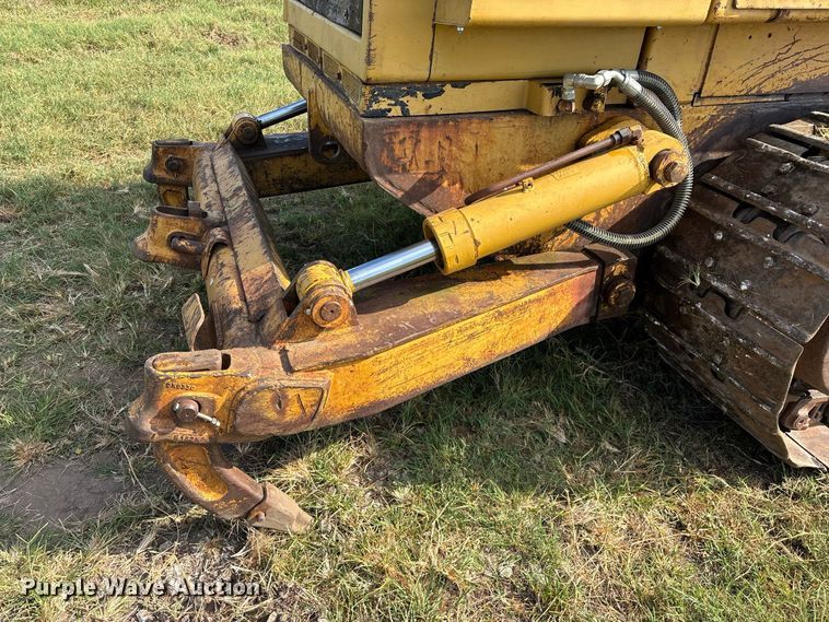 image for item FG0619 1981 Caterpillar 963LGP track loader