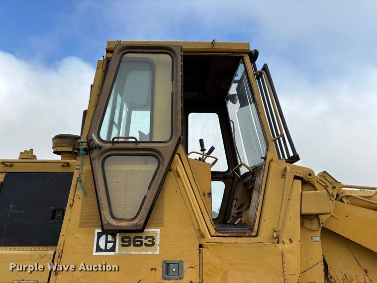 image for item FG0619 1981 Caterpillar 963LGP track loader