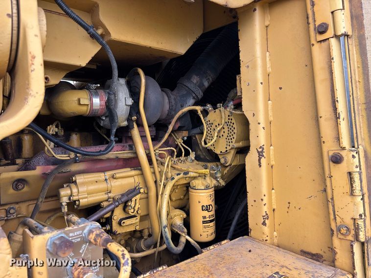 image for item FG0619 1981 Caterpillar 963LGP track loader