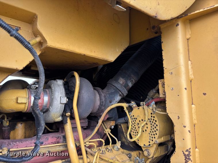 image for item FG0619 1981 Caterpillar 963LGP track loader