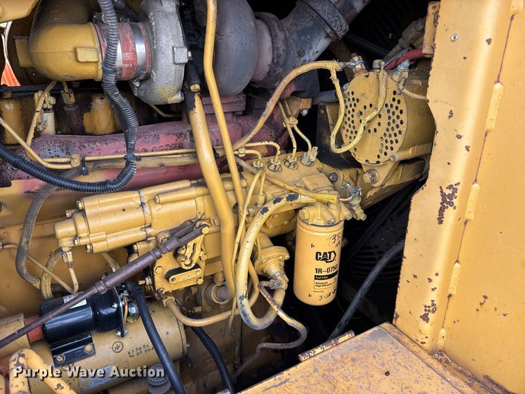 image for item FG0619 1981 Caterpillar 963LGP track loader