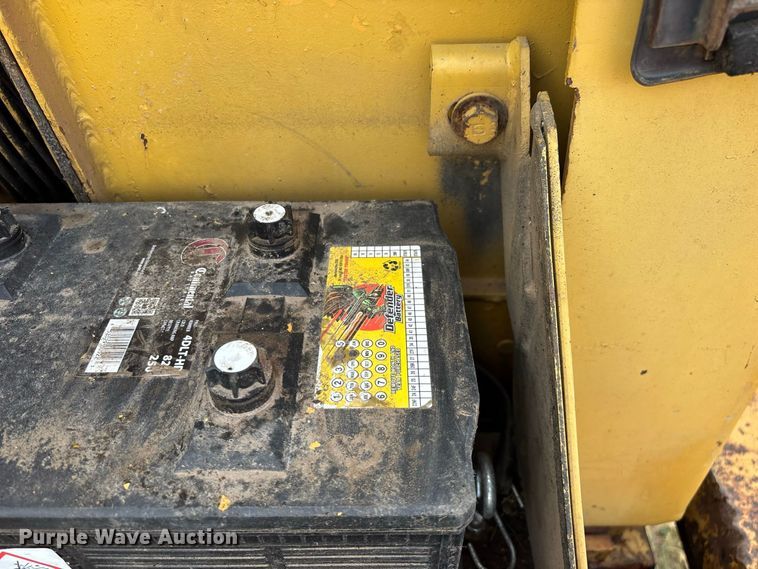 image for item FG0619 1981 Caterpillar 963LGP track loader
