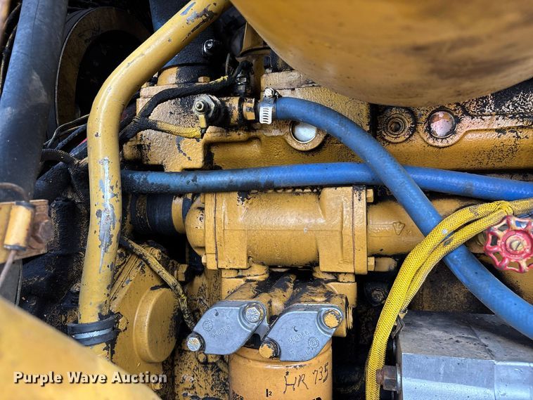 image for item FG0619 1981 Caterpillar 963LGP track loader