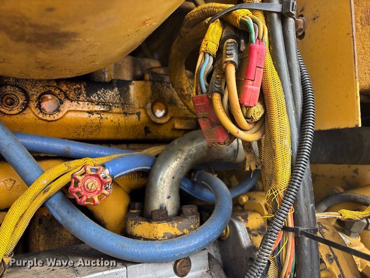 image for item FG0619 1981 Caterpillar 963LGP track loader