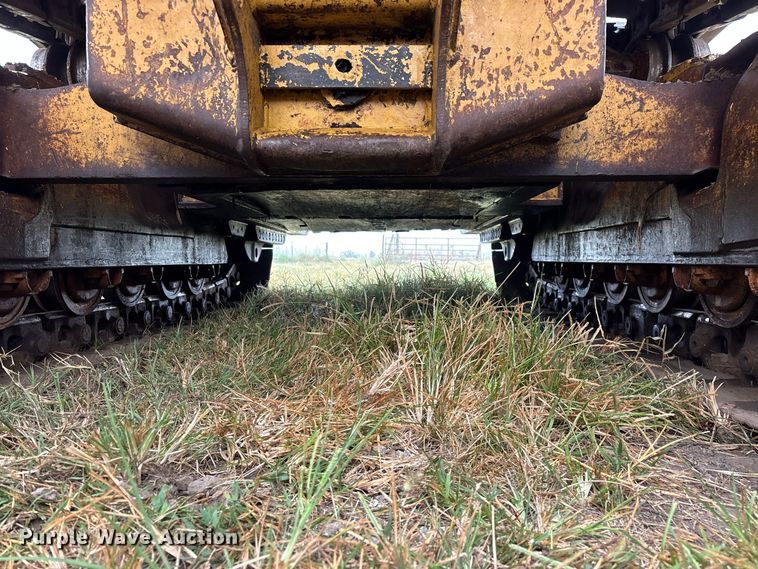 image for item FG0619 1981 Caterpillar 963LGP track loader
