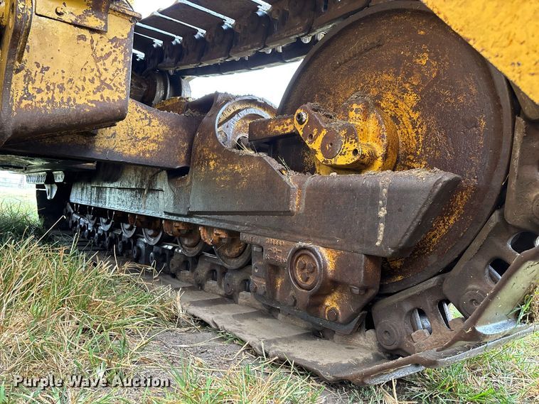 image for item FG0619 1981 Caterpillar 963LGP track loader