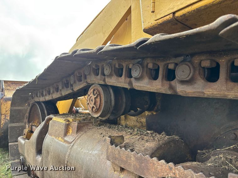 image for item FG0619 1981 Caterpillar 963LGP track loader