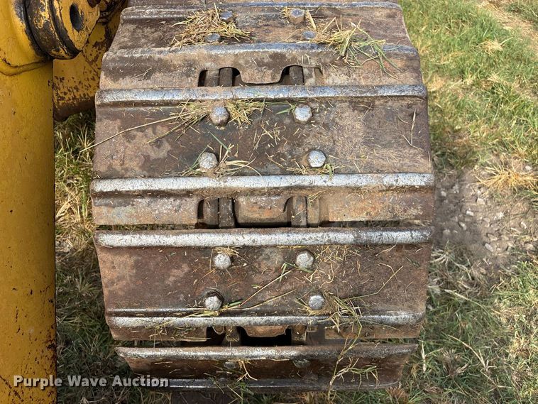 image for item FG0619 1981 Caterpillar 963LGP track loader