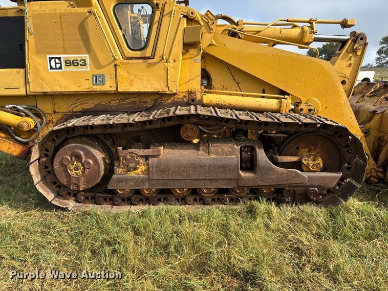 image for item FG0619 1981 Caterpillar 963LGP track loader