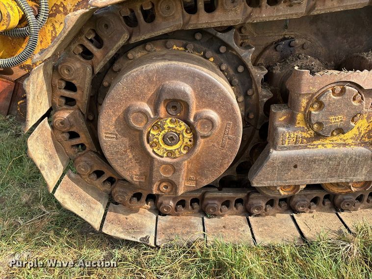 image for item FG0619 1981 Caterpillar 963LGP track loader