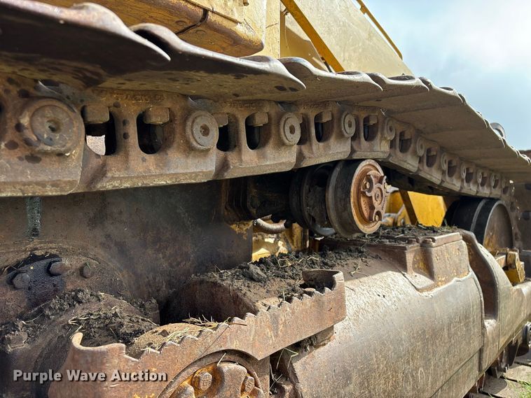 image for item FG0619 1981 Caterpillar 963LGP track loader