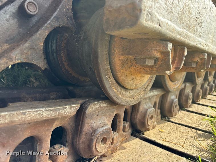 image for item FG0619 1981 Caterpillar 963LGP track loader