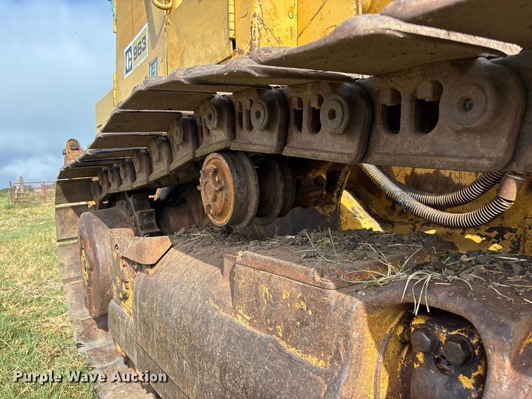 image for item FG0619 1981 Caterpillar 963LGP track loader