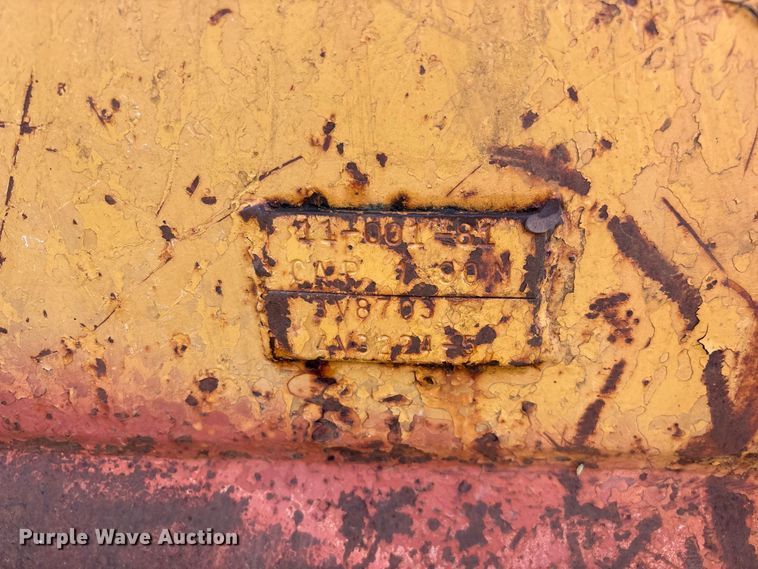 image for item FG0619 1981 Caterpillar 963LGP track loader