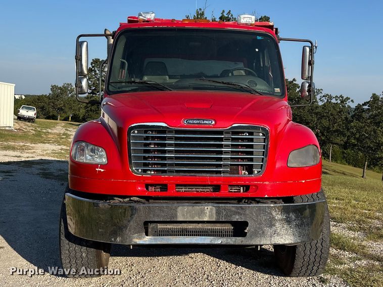 image for item FG0623 2009 Freightliner dump truck
