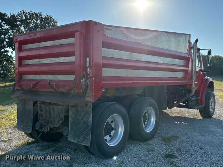 image for item FG0623 2009 Freightliner dump truck