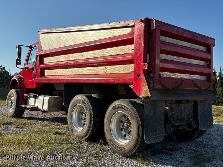 image for item FG0623 2009 Freightliner dump truck
