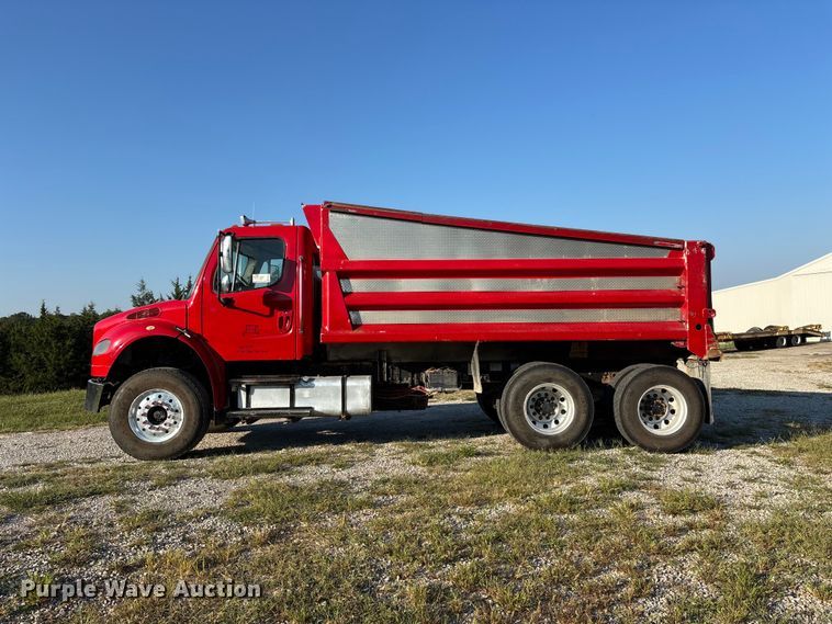 image for item FG0623 2009 Freightliner dump truck