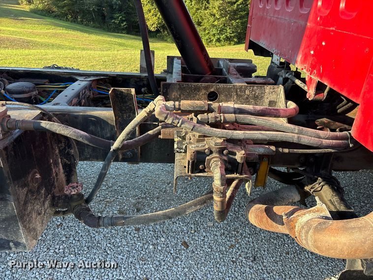 image for item FG0623 2009 Freightliner dump truck