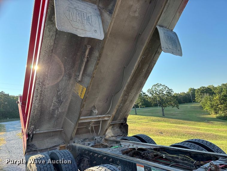 image for item FG0623 2009 Freightliner dump truck