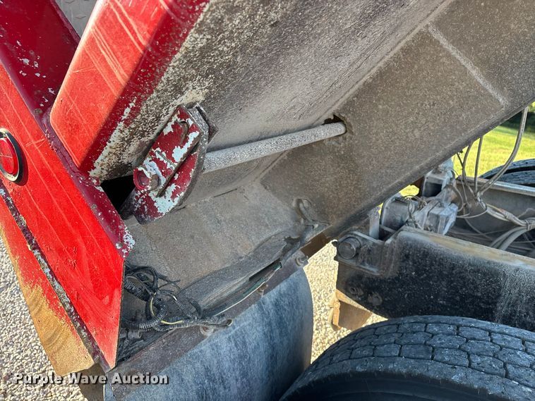 image for item FG0623 2009 Freightliner dump truck