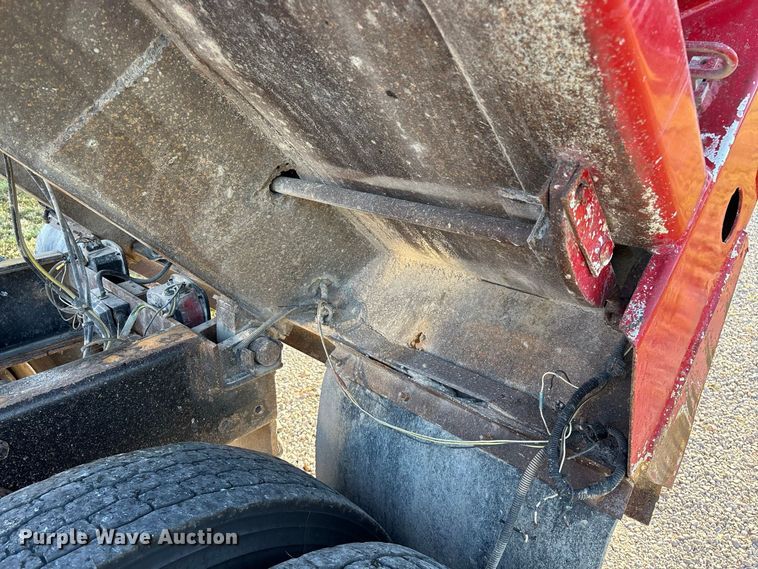 image for item FG0623 2009 Freightliner dump truck