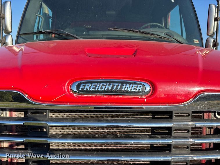 image for item FG0623 2009 Freightliner dump truck