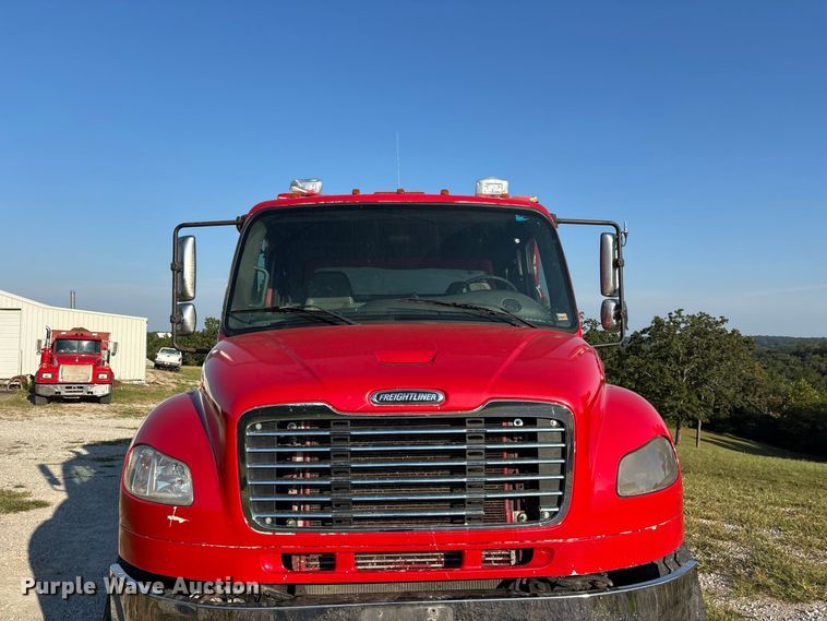 image for item FG0623 2009 Freightliner dump truck