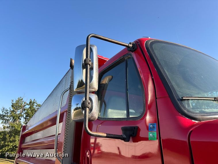 image for item FG0623 2009 Freightliner dump truck
