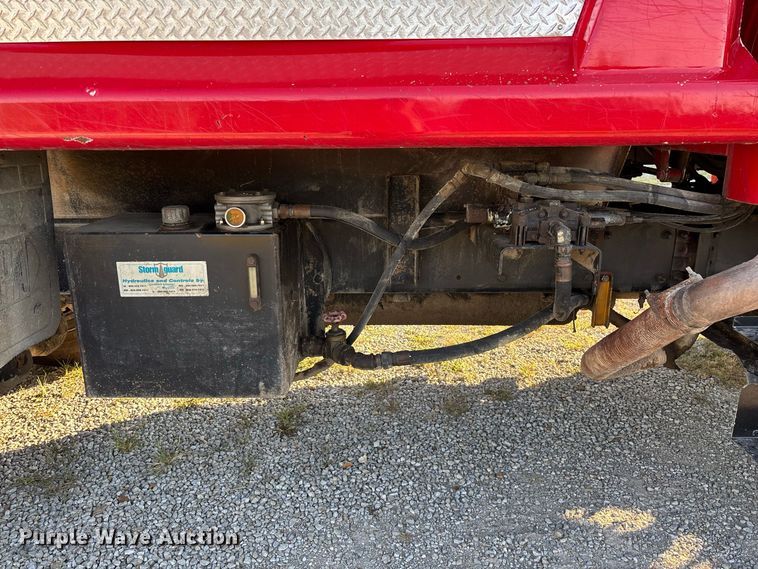 image for item FG0623 2009 Freightliner dump truck