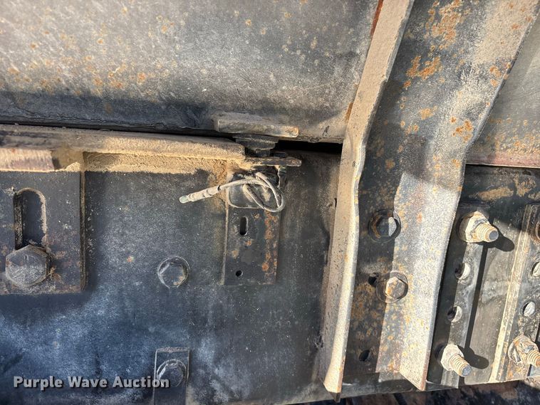 image for item FG0623 2009 Freightliner dump truck