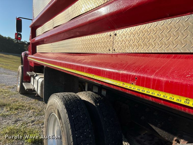 image for item FG0623 2009 Freightliner dump truck