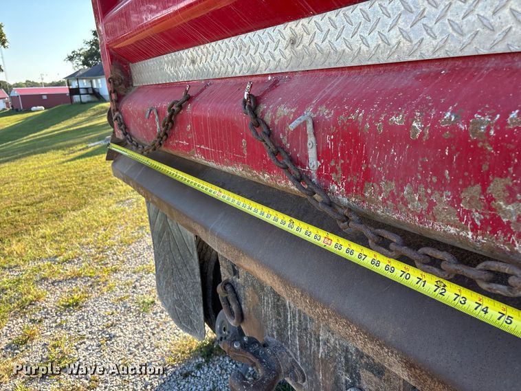 image for item FG0623 2009 Freightliner dump truck