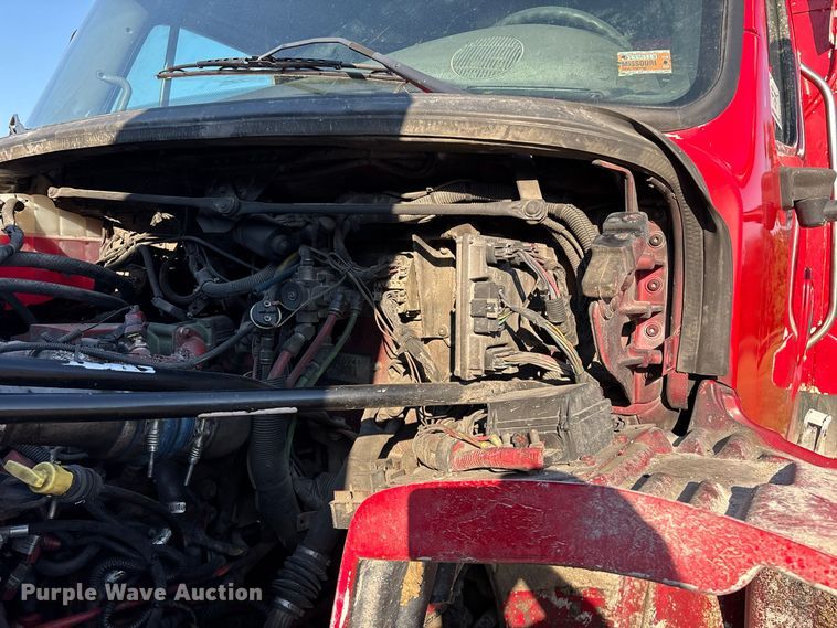 image for item FG0623 2009 Freightliner dump truck