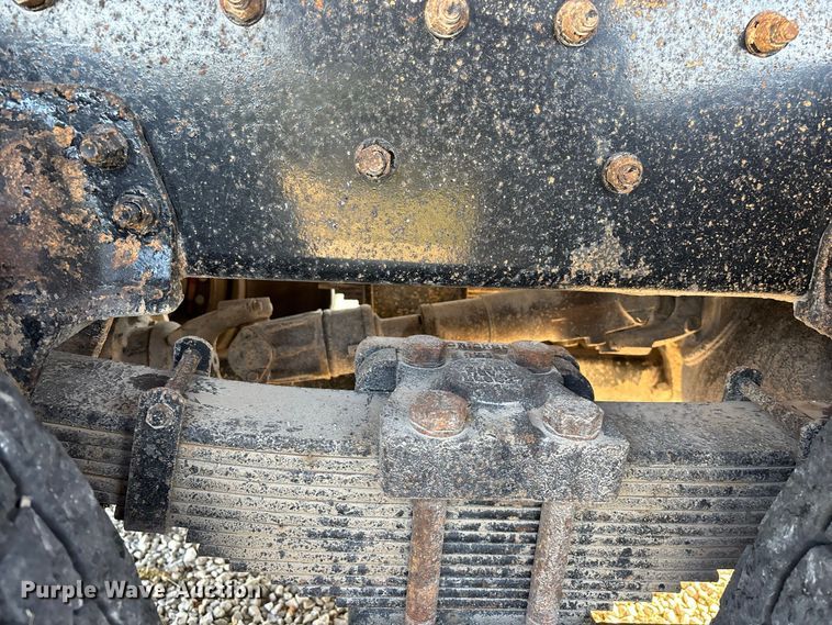 image for item FG0623 2009 Freightliner dump truck