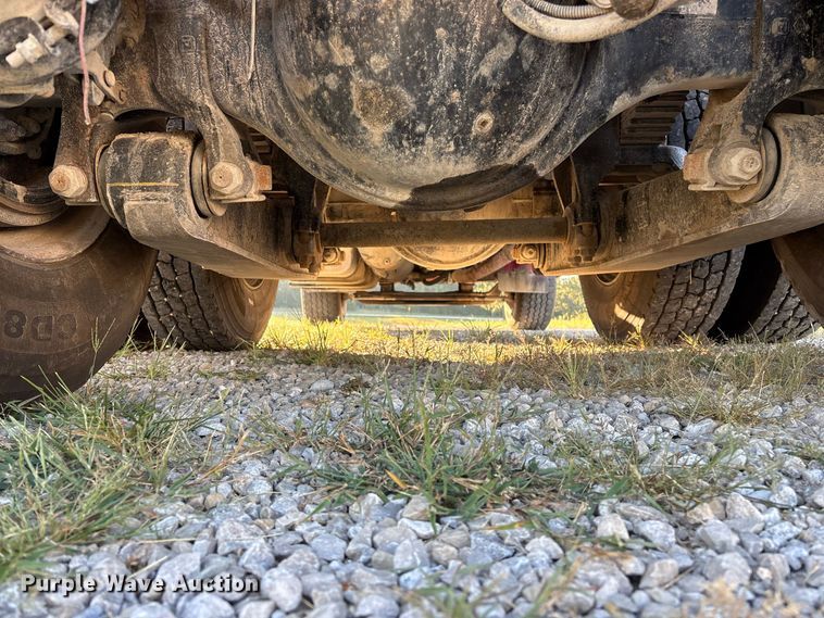 image for item FG0623 2009 Freightliner dump truck