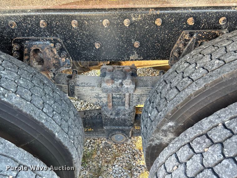 image for item FG0623 2009 Freightliner dump truck
