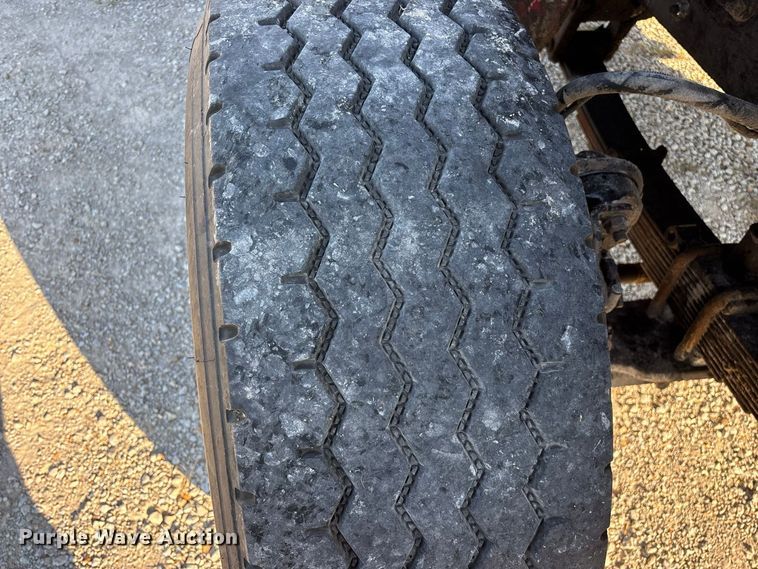 image for item FG0623 2009 Freightliner dump truck