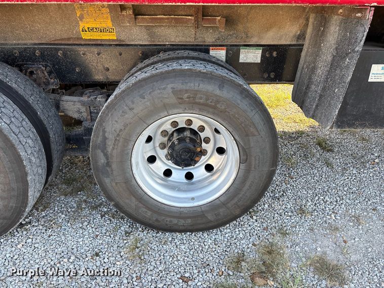 image for item FG0623 2009 Freightliner dump truck
