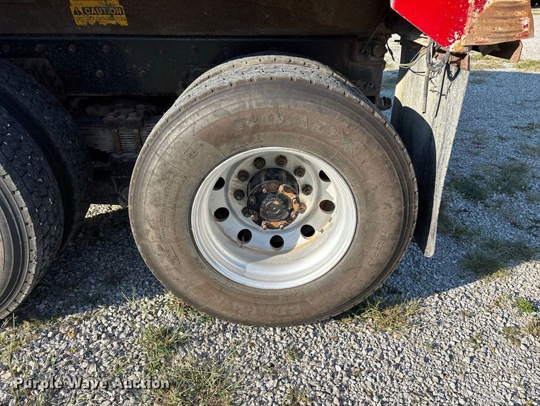 image for item FG0623 2009 Freightliner dump truck