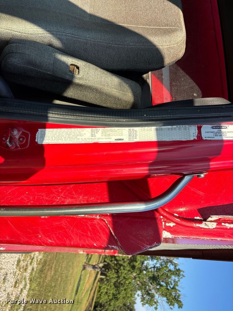image for item FG0623 2009 Freightliner dump truck