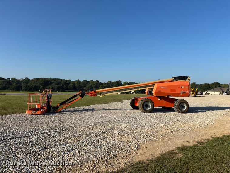 image for item FG0627 2006 JLG 660SJ boom lift