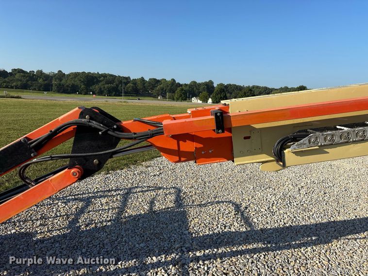 image for item FG0627 2006 JLG 660SJ boom lift
